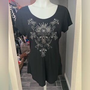 Rock & Republic Black Embroidered Short Sleeve Top